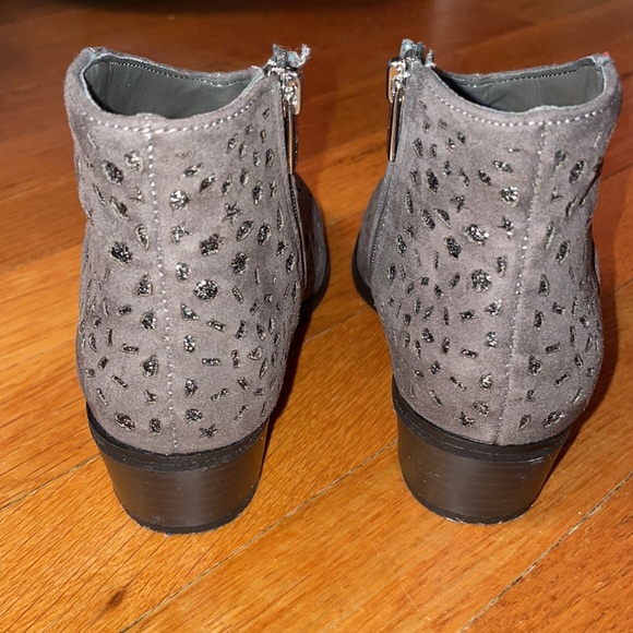 Vince Camuto Girls Ankle Booties EUC - Picture 4 of 10